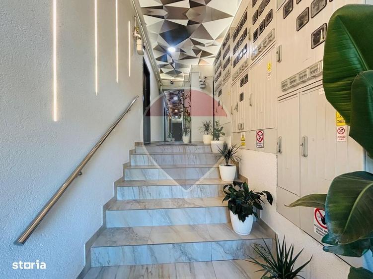 Apartament cu 2 camere decomandat în Roșu