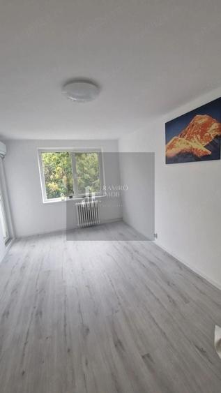 Apartament 2 cam., sld. Vasile Croitoru, Sector 5, renovat integral - 1