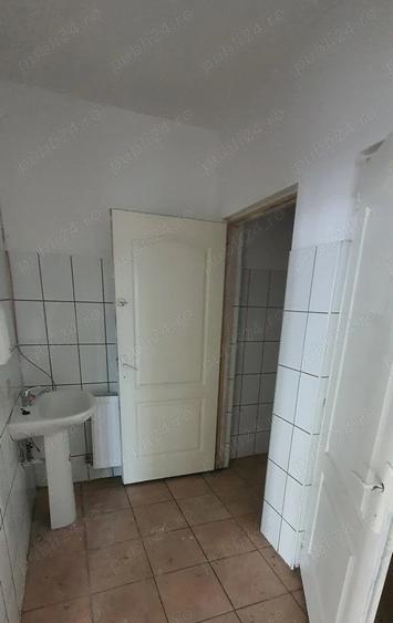 Spațiu comercial, de 1,000 mp, în Sântimbru