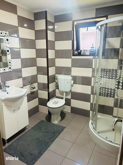 Casă cu 6 camere cu Teren 1000 Mp în Mereni