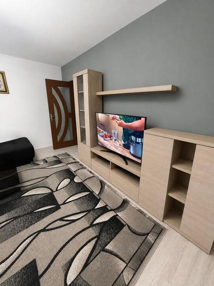 Apartament cu 3 camere în Cetate