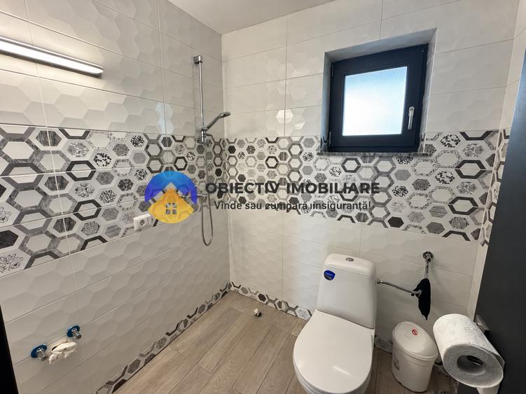 Casă cu 4 camere cu Teren 711 Mp în Dumbrava Roșie