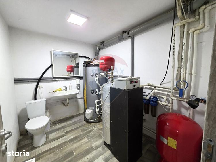 Casă cu 7 camere cu Teren 3200 Mp în Merei