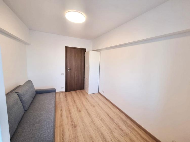 Apartament cu 3 camere decomandat în Lacul Tei