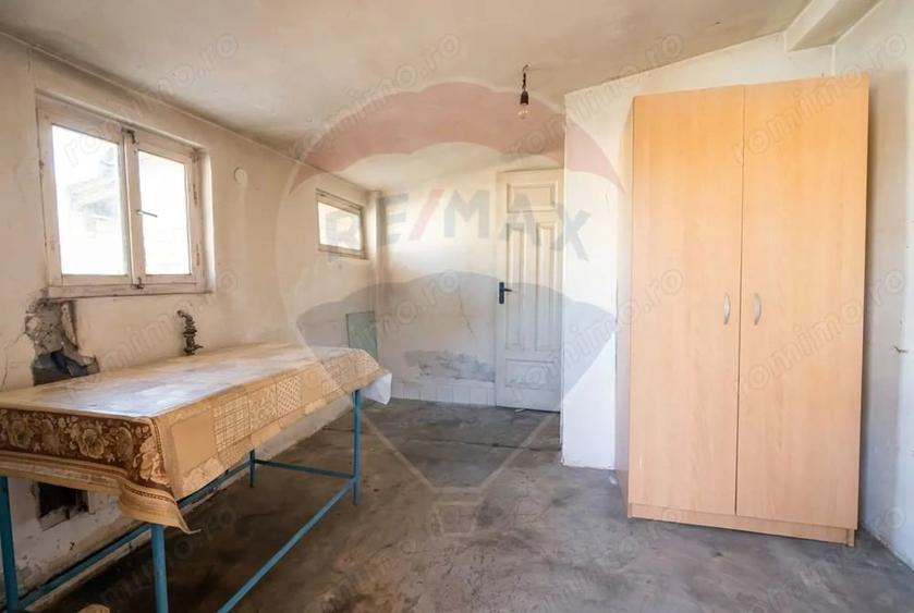 Casă cu 3 camere cu Teren 617 Mp în Sud