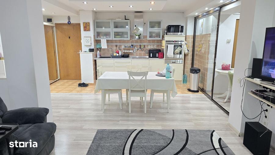 Apartament cu 3 camere decomandat în Mărăști
