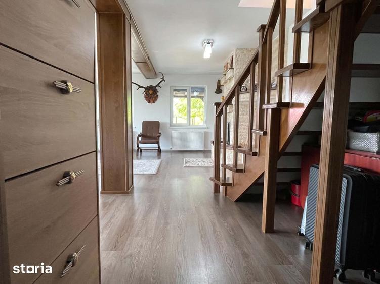 Casă cu 4 camere cu Teren 600 Mp în Central