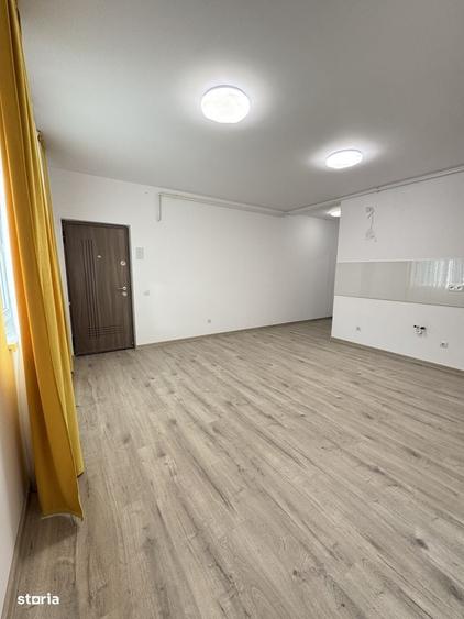 Apartament cu 2 camere semidecomandat în Tăuți
