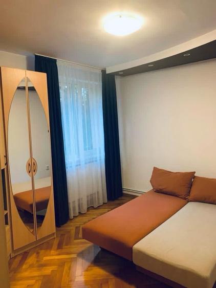 Apartament cu 2 camere decomandat în Cornișa
