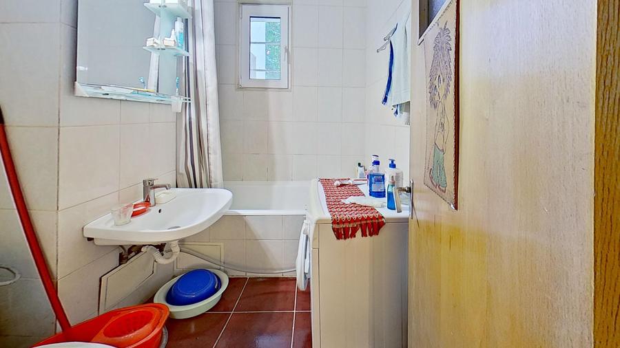 Apartament cu 3 camere în P-ța Dorobanți