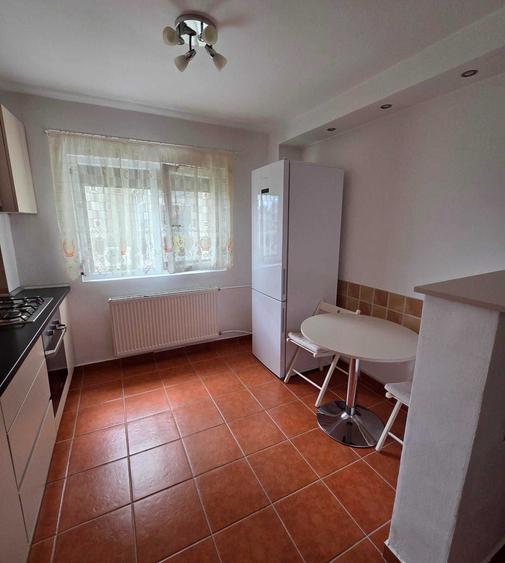 Inchiriez apartament 2 camere Iancului, bloc reabilitat, an constructie 1980, etaj 9 din 10, loc de parcare, - 6