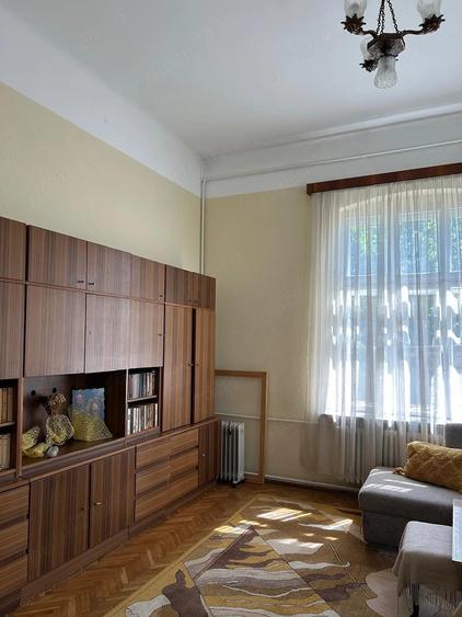 Casă cu Teren 980 Mp în Central