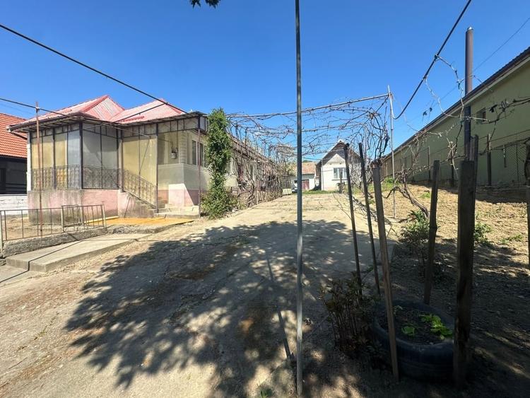 Casă individuală cu 4 camere cu Canalizare în Bucerdea Grânoasă