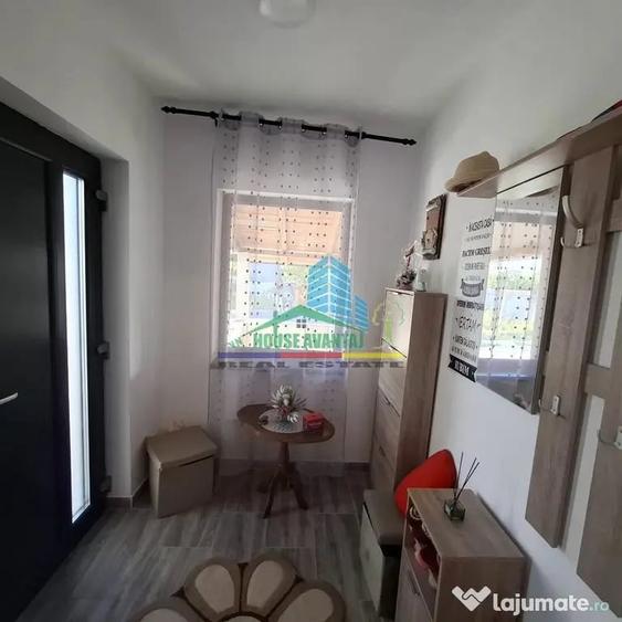 Casă cu 4 camere cu Teren 790 Mp în Central