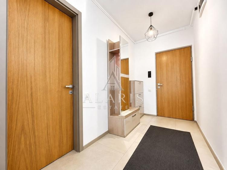 Apartament cu 3 camere semidecomandat, mobilat în Take Ionescu