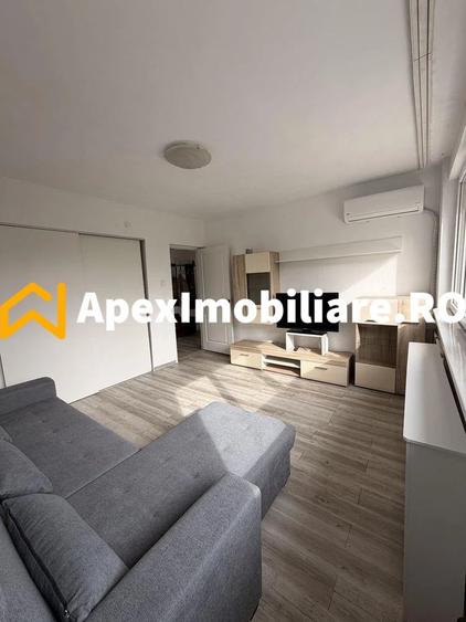 Apartament cu 3 camere decomandat, mobilat în Universitate
