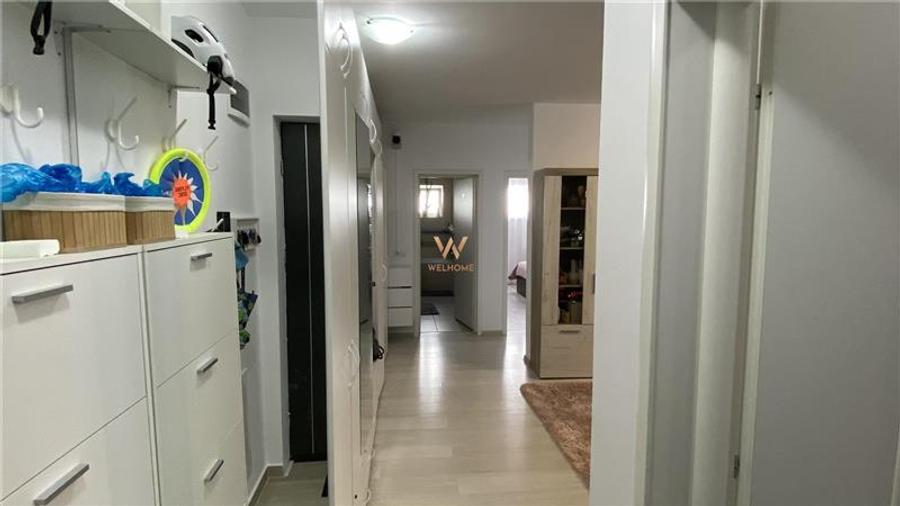 Apartament cu 3 camere semidecomandat, mobilat în Turnișor