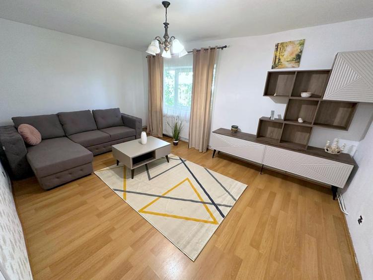 Apartament cu 3 camere decomandat, mobilat în Mărăști