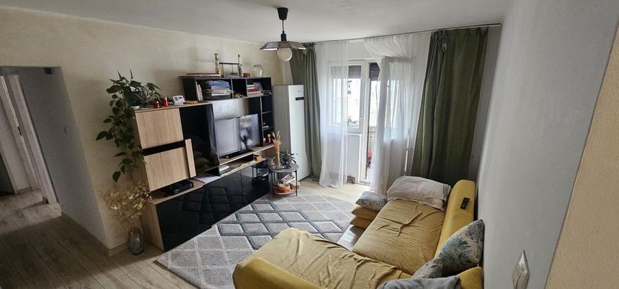 Ap 3 cam, balcon si pivnita , zona Bdul Mihai Viteazu - 2