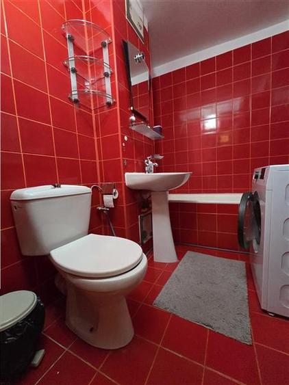Garsoniera spatioasa de inchiriat str. De Mijloc - 14