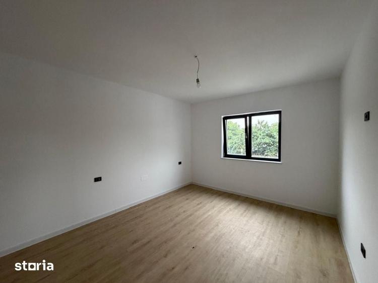 Casă cu 3 camere cu Teren 370 Mp în Romanești