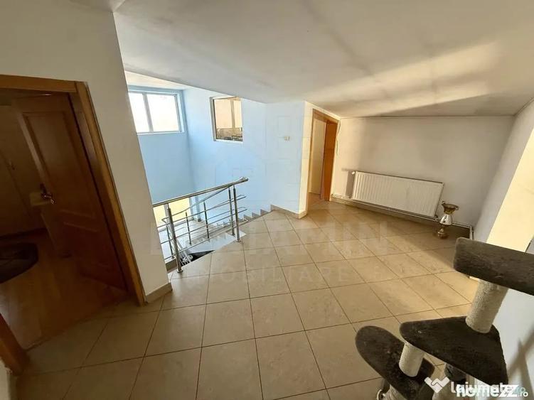 Casă cu 5 camere cu Teren 214 Mp în Central