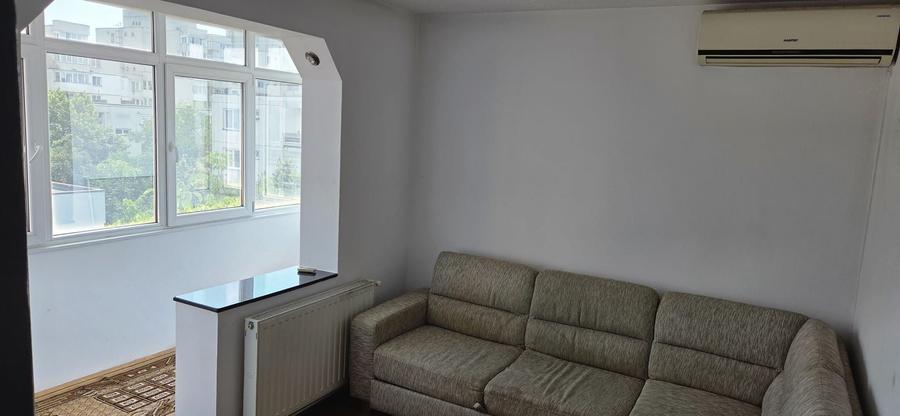 Apartament cu 3 camere decomandat în 7 Noiembrie