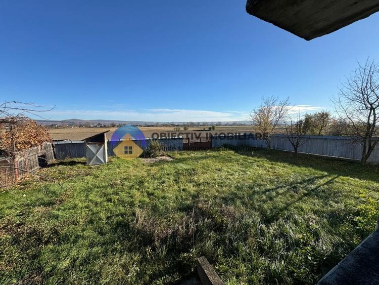 Casă individuală cu 5 camere cu Teren 3600 Mp în Bodești