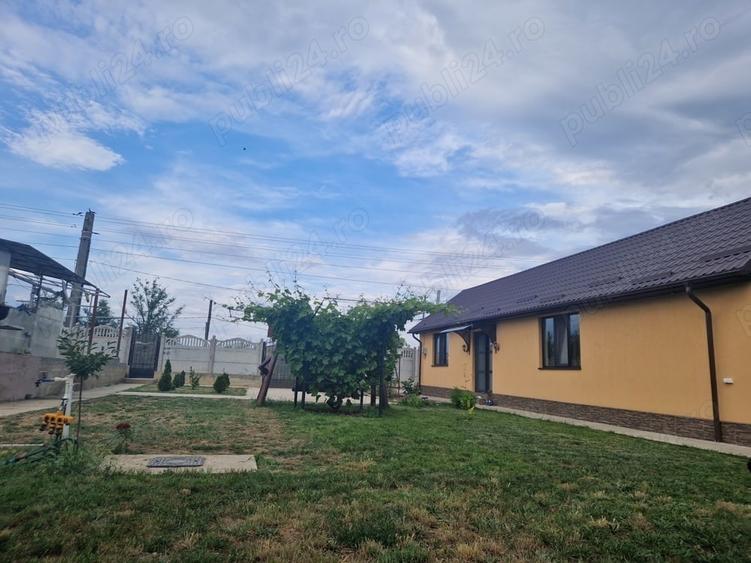 Casă cu 2 camere cu Teren 850 Mp în Central