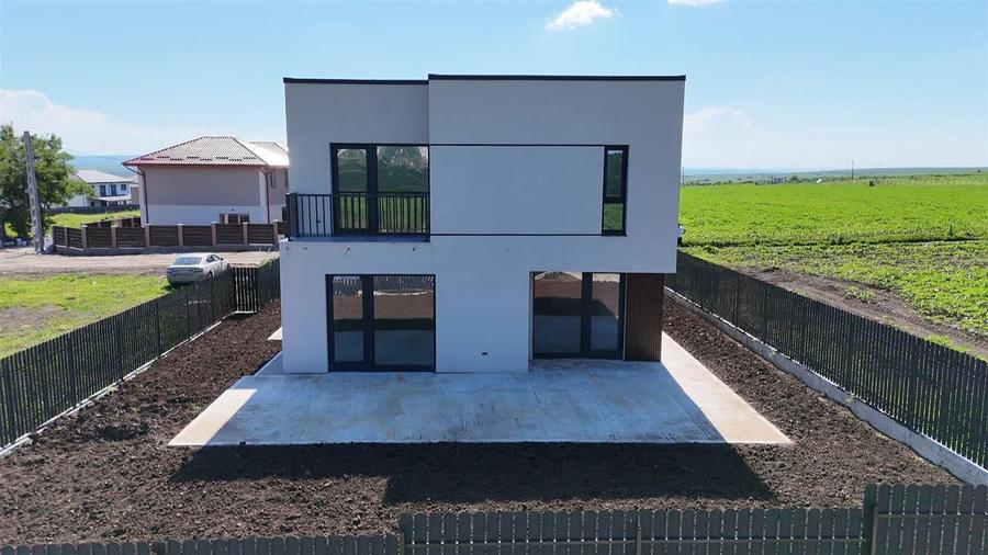 Casă individuală cu 4 camere cu Canalizare în Valea Lupului