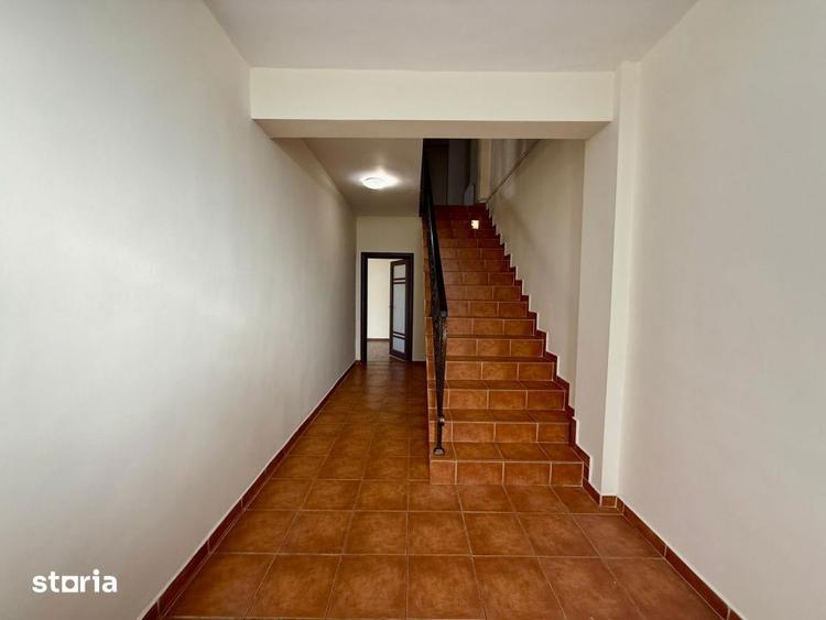 Casă cu 5 camere cu Canalizare în Giurgiului