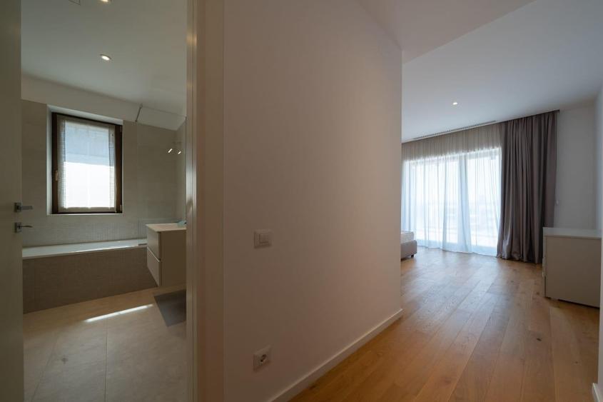 Apartament cu 3 camere decomandat, mobilat în Nordului
