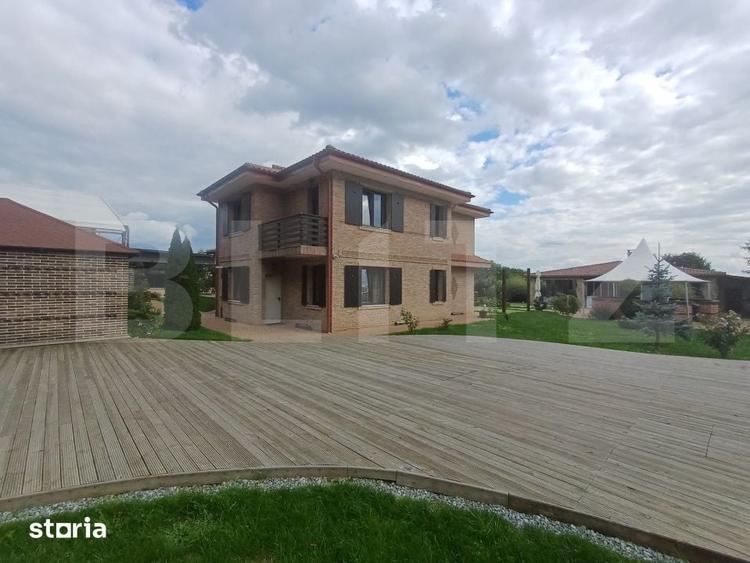 Spațiu comercial, de 820 mp, în Mitocu Dragomirnei
