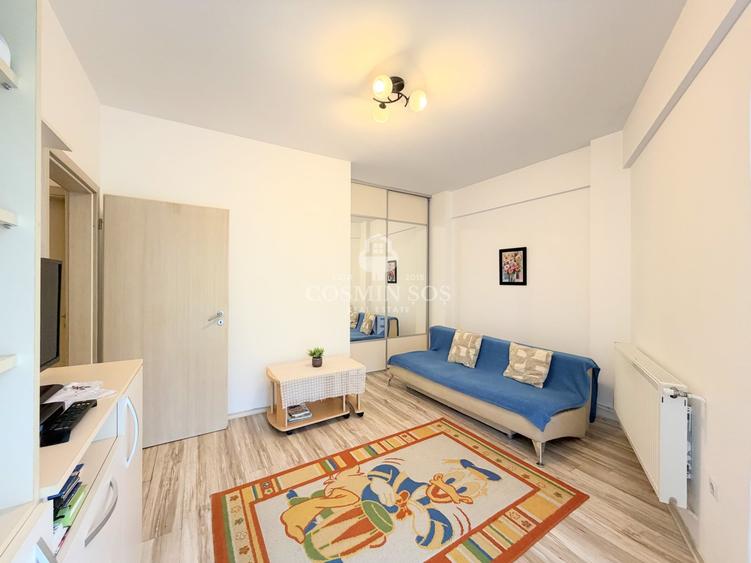 Apartament cu 2 camere decomandat, mobilat în Europa