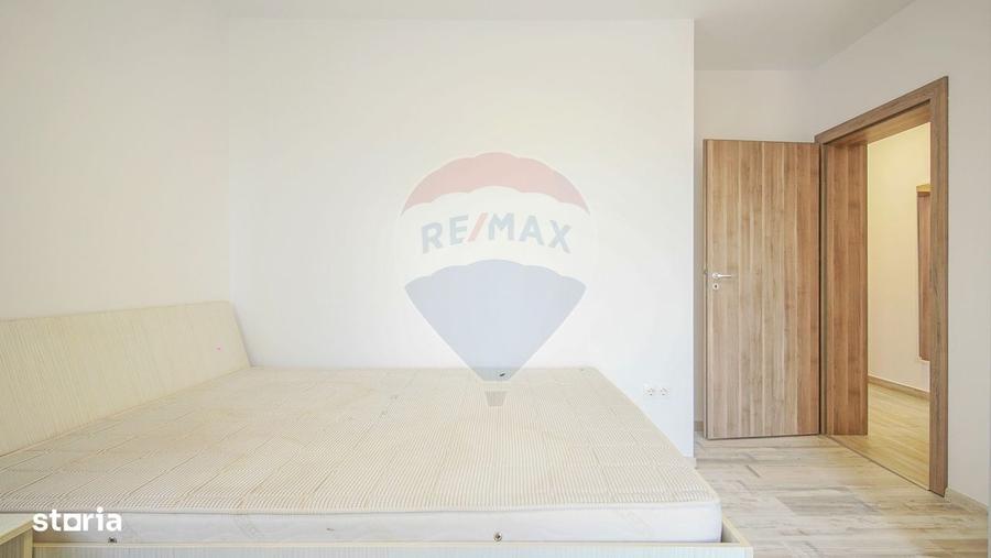Apartament cu 3 camere decomandat în IAR