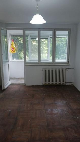 Vand apartament 2 camere decomandat - 8