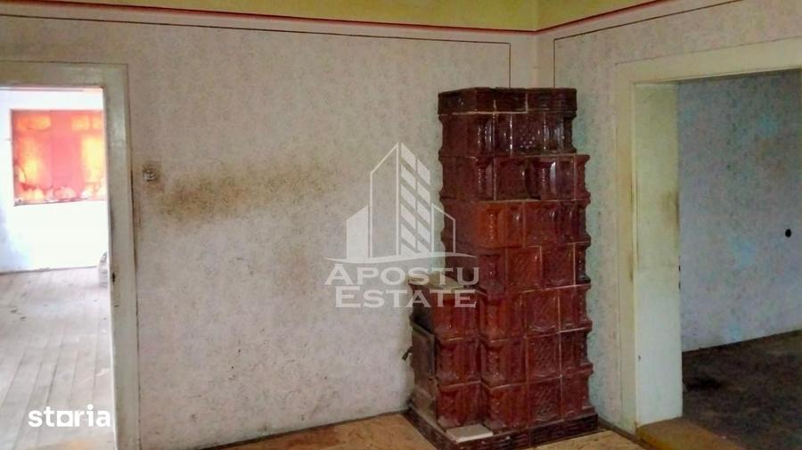 Casă cu 4 camere cu Teren 1079 Mp în Vârfurile