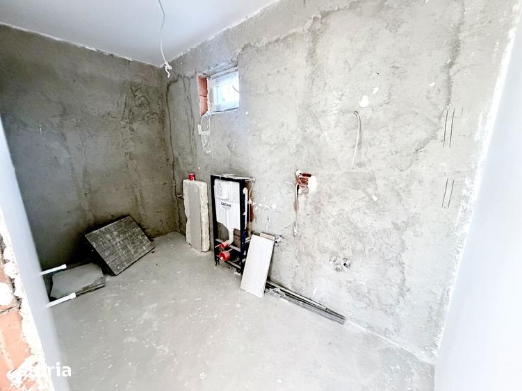 Casă cu 4 camere cu Teren 530 Mp în Glina