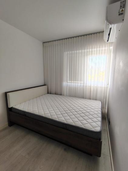 Apartament cu 3 camere decomandat în Berceni