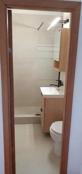 Garsonieră decomandată în Vest