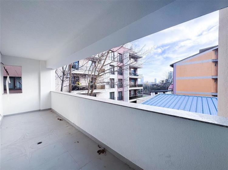 Apartament cu 2 camere decomandat în Aviației