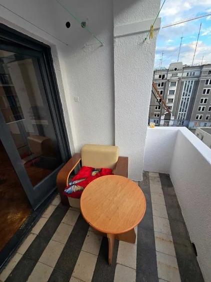 Apartament cu 4 camere decomandat, mobilat în Universitate