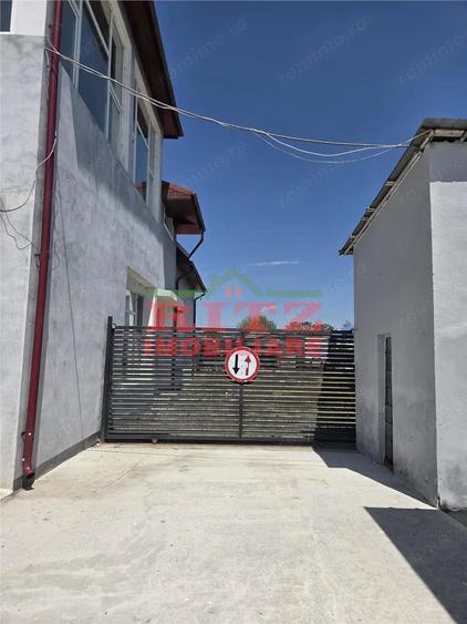 Spațiu comercial, de 250 mp, în Studina