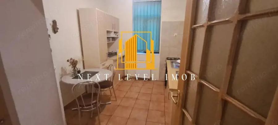 Casă cu 5 camere cu Teren 654 Mp în Eremia