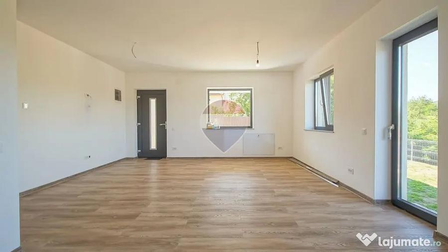 Casă cu 3 camere cu Teren 426 Mp în Tărlungeni