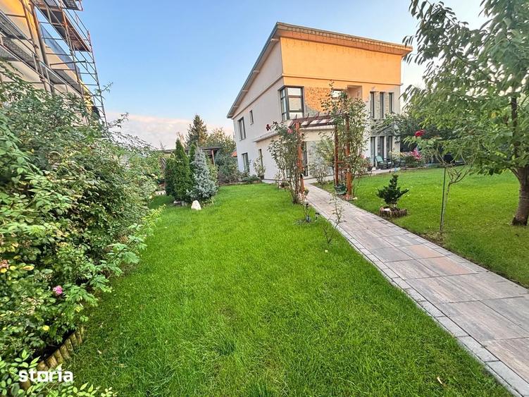 Casă cu 5 camere cu Teren 570 Mp în Corbeanca