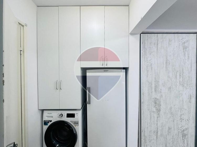 Apartament cu 2 camere semidecomandat, mobilat în Giurgiului