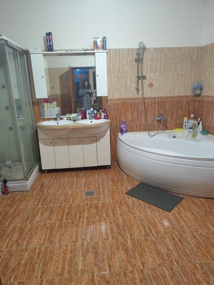 Casă cu 3 camere în Central
