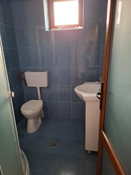 Casă individuală cu 12 camere cu Canalizare în Nădlac