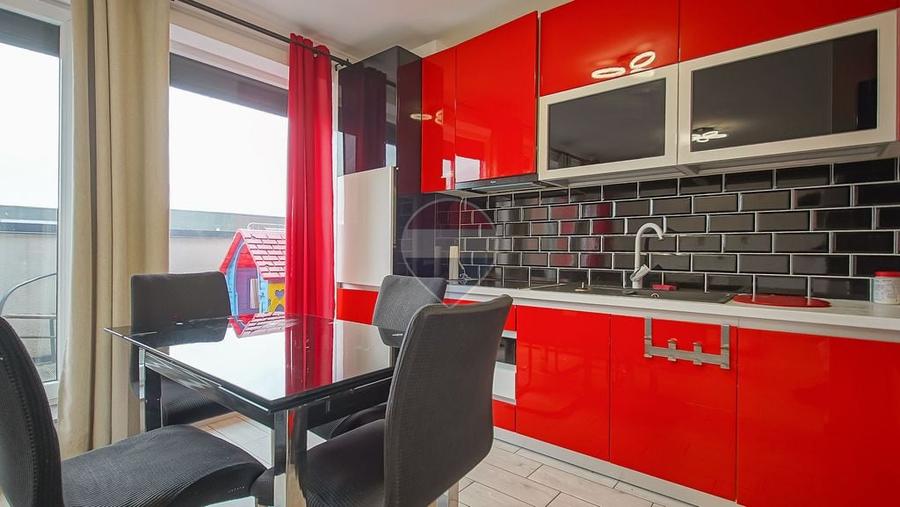 Apartament cu 3 camere decomandat în Central
